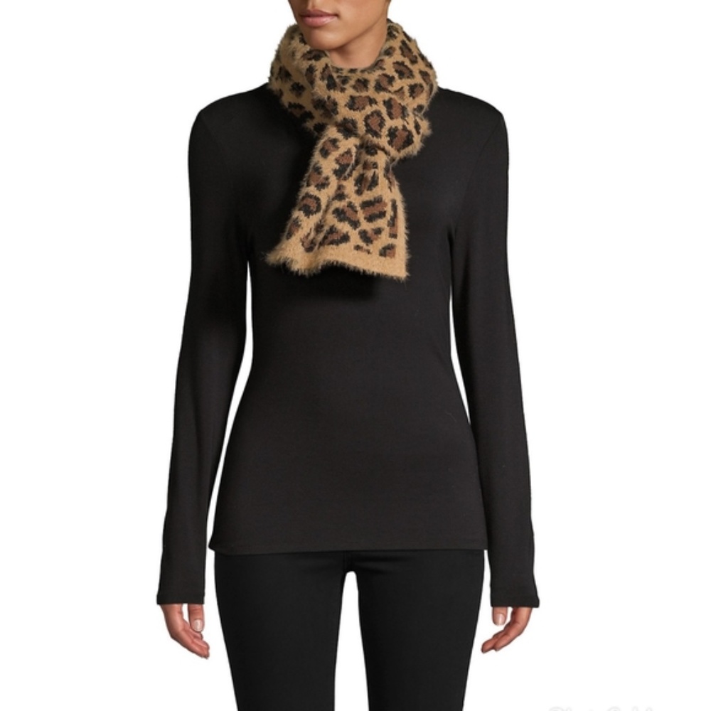 3/$15 MARCUS ADLER Leopard print scarf